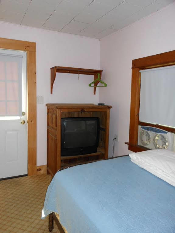 Millinocket Katahdin Cabins酒店 外观 照片